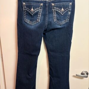 Miss Me Women’s Dark Blue Embroidered Back Pocket Jeans